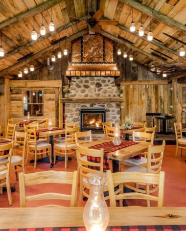 cabane-a-sucre-sucrerie-de-la-montagne-quebec-le-mag
