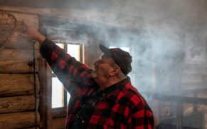cabane-a-sucre-sucrerie-de-la-montagne-quebec-le-mag