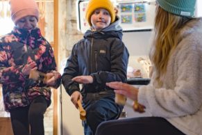 Sucrerie de la Montagne : dégustation en famille - Cabane à Sucres au Québec