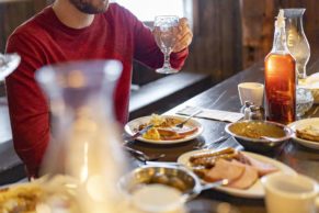 Repas pendant le Temps des Sucres à la Sucrerie de la Montagne