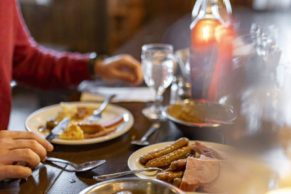 Repas pendant le Temps des Sucres à la Sucrerie de la Montagne