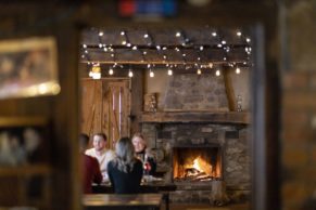 Repas pendant le Temps des Sucres à la Sucrerie de la Montagne