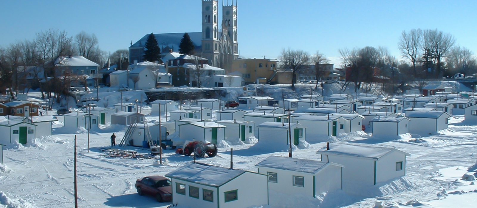 un-hiver-actif-au-quebec-sainte-anne-de-la-perade-peche-sur-glace-quebec-le-mag