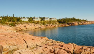 condos-hotel-natakam-essipit-cote-nord-quebec-le-mag