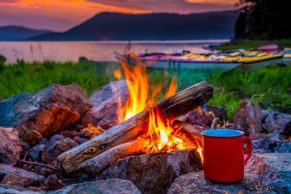 Feu en pleine nature - Principes Sans trace : des bonnes pratiques de l'écotourisme au Québec - Photo Fjord en Kayak