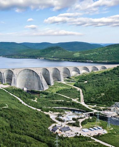centrale-barrage-hydroelectrique-daniel-johnson-centrale-manic-5-quebec-le-mag