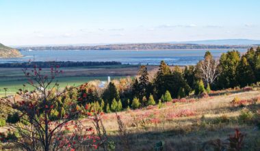 ville-de-tadoussac-cote-nord-paysage-quebec-le-mag