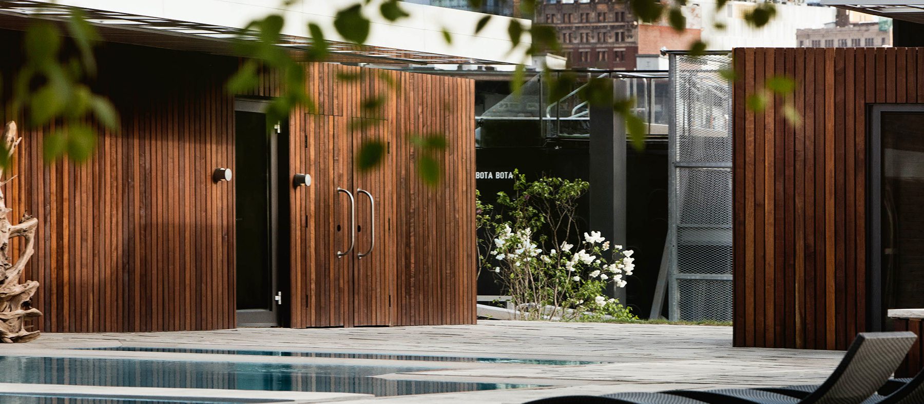 bota-bota-montreal-spa-bateau-jardin-sauna-quebec-le-mag