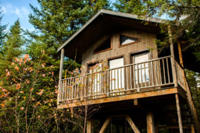 chalet-kabania-cabane-dans-les-arbres-sur-piloti-quebec-le-mag