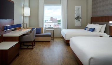 hotel-delta-trois-rivieres-chambre-double-quenn-quebec-le-mag