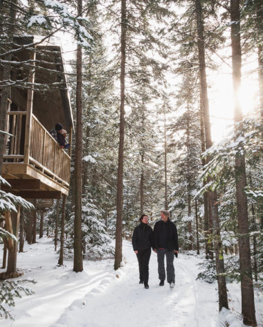 chalet-kabania-cabane-dans-les-arbres-promenade-hiver-quebec-le-mag