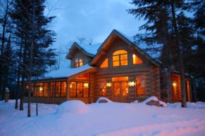 chalet-fiddler-lake-resort-laurentides-chalet-hiver-quebec-le-mag