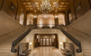 escalier-chateau-frontenac-quebec-hebergement-quebec-le-mag