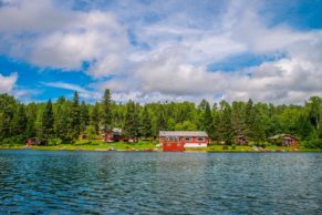 kan-a-Mouche-Lanaudiere-vue-du-lac-peche-a-la-mouche-quebec-le-mag