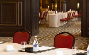 salle-de-reunion-chateau-frontenac-quebec-hebergement-quebec-le-mag