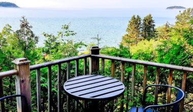 refuge-vieux-loup-de-mer-chalet-coup-de-coeur-terrasse-quebec-le-mag