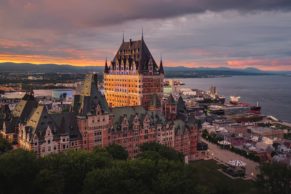 vue-drone-chateau-frontenac-quebec-hebergement-quebec-le-mag