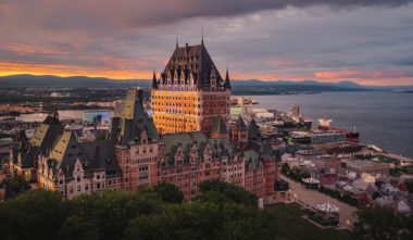 vue-drone-chateau-frontenac-quebec-hebergement-quebec-le-mag