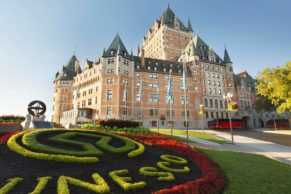 vue-jardin-chateau-frontenac-quebec-hebergement-quebec-le-mag