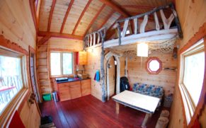 les-toits-du-monde-laurentides-hebergement-chalet-perche-quebec-le-mag