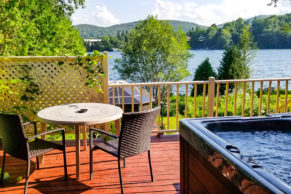 auberge-aux-nuits-de-reves-laurentides-terrasse-suite-james-bond-quebec-le-mag