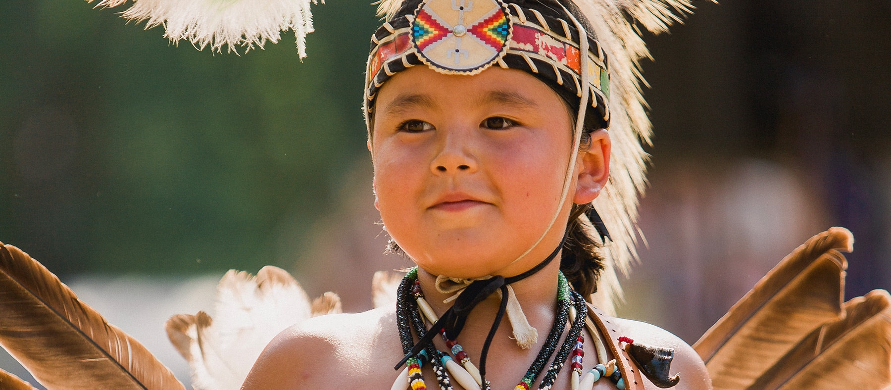 pow-wow-kahnawake-montreal-culture-autochtone-quebec-le-mag