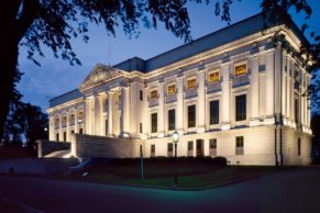 musee-national-beaux-arts-de-quebec-plaines-abraham-exterieu-nuit-quebec-le-mag