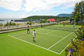 tennis-hotel-tadoussac-cote-nord-quebec-le-mag