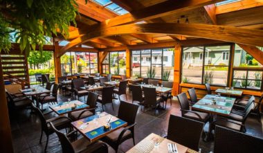 terrasse-la-coureuse-des-greves-saint-jean-port-joli-quebec-le-mag