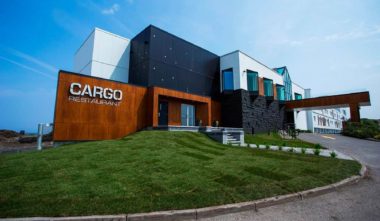 vue-exterieure-riotel-matane-gaspesie-quebec-le-mag