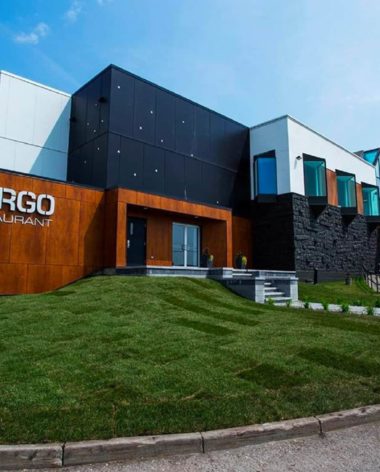 vue-exterieure-riotel-matane-gaspesie-quebec-le-mag