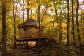 automne-au-refuges-perches-mont-tremblant-quebec-le-mag