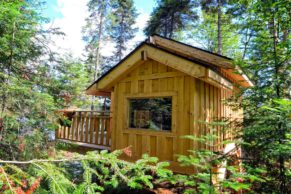 cabane-ete-refuges-perches-mont-tremblant-quebec-le-mag