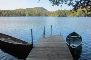 vue-lac-refuges-perches-mont-tremblant-quebec-le-mag