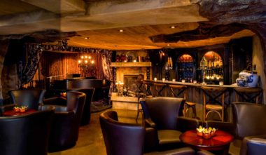 cave-a-vin--bas-saint-laurent-rimouski-auberge-du-mange-grenouille-quebec-le-mag
