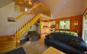 chalet-salon-domaine-des-dunes-tadoussac-quebec-le-mag