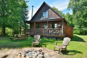 chalet-en-bois-rond-ete-pourvoirie-du-lac-berval-quebec-le-mag