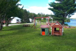 ete-enfant-pourvoirie-du-lac-des-baies-quebec-le-mag