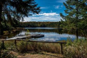 pourvoirie-saint-zenon-ponton-ete--quebec-le-mag