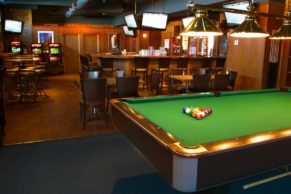 bar-billard-selectotel-amqui-quebec-le-mag