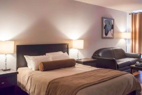 chambre-superieure-selectotel-amqui-quebec-le-mag