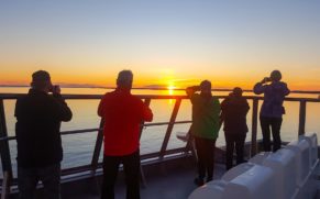 Coucher de soleil depuis le pont du N/M Bella Desgagnés - Croisière sur le Saint-Laurent avec Relais Nordik - crédit photo Cindy Nadeau