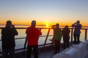 Coucher de soleil depuis le pont du N/M Bella Desgagnés - Croisière sur le Saint-Laurent avec Relais Nordik - crédit photo Cindy Nadeau