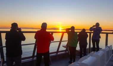 Coucher de soleil depuis le pont du N/M Bella Desgagnés - Croisière sur le Saint-Laurent avec Relais Nordik - crédit photo Cindy Nadeau