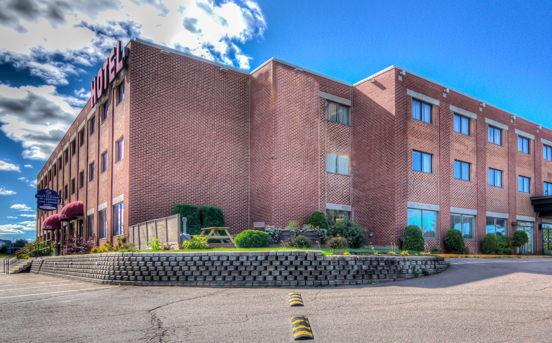 Hôtel Château Roberval au Saguenay LacSaintJean Québec le Mag