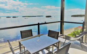 mon-adresse-a-louer-chalet-balcon-saguenay-lac-saint-jean-quebec-le-mag