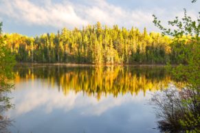 mon-adresse-a-louer-chalet-vue-lac-saguenay-lac-saint-jean-quebec-le-mag