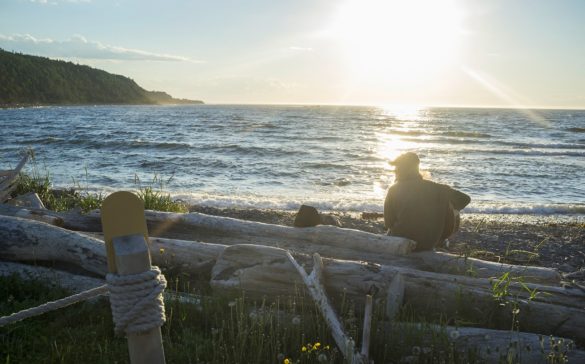 musique-sur-la-plage-en-chanson-petite-vallee-quebec-le-mag