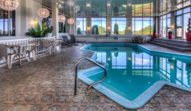 piscine-hotel-du-jardin-saint-felicien-quebec-le-mag