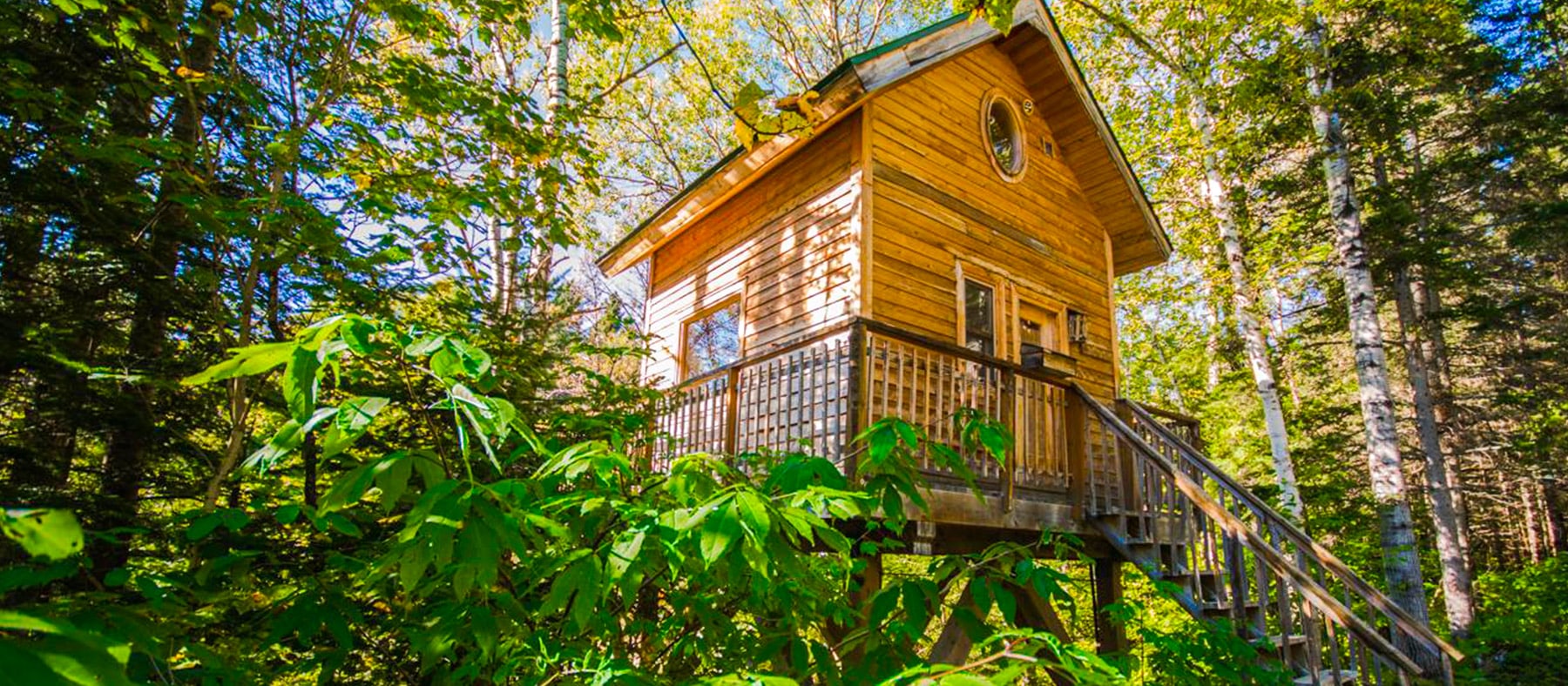 canopee-lit-saguenay-quebec-le-mag